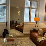 Downtown Sydney Cbd Executive Apartment With Pool