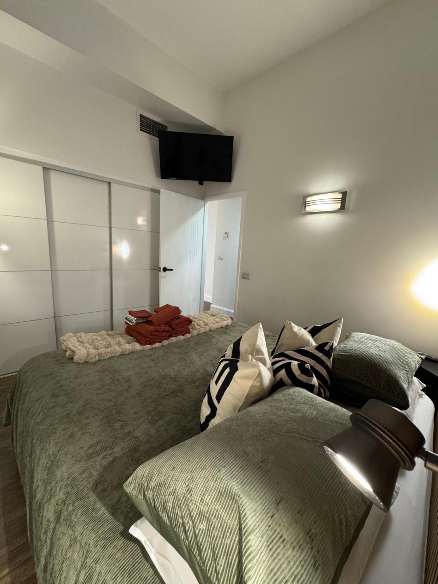 Downtown Cbd Executive With Pool Appartamento *